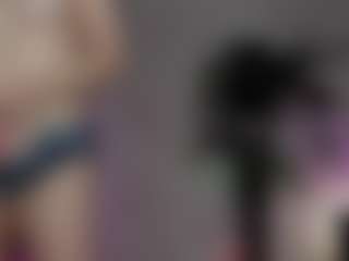 emma7's Live Sex Cam Show