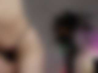 emma7's Live Sex Cam Show