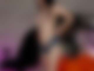 Live cam show with emma7 - Public on Camming Site