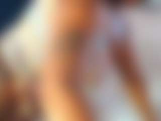 Live cam show with msfitqueen - Brown Eyes Black on Instabang