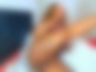 Live cam show with msfitqueen - Strip Curvy on Mixed Magazine Live