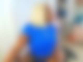 Live cam show with msfitqueen - Bedroom Black on Dare Cams