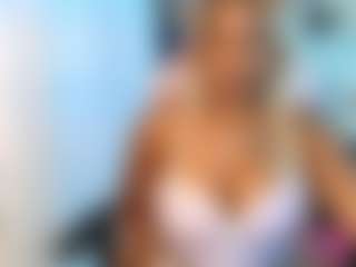 Spettacolo in cam dal vivo con msfitqueen - BBW Ebony su Camsoda