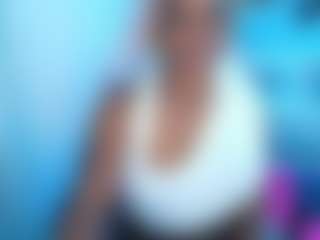 Live cam show with msfitqueen - Nipple Piercings on Dolls Live