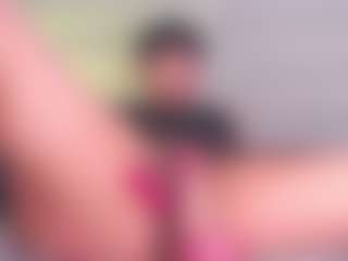 isabellamout's Live Sex Cam Show