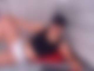 isabellamout's Live Sex Cam Show