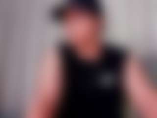 Live cam show with Yossef_Transboy - Black Hair on Chatstar