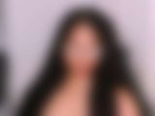 Live cam show with Goddess Tiara Mace - Ebony Teen (18+) on Dolls Live