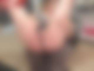 newlisa2018's Live Sex Cam Show