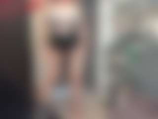 newlisa2018's Live Sex Cam Show