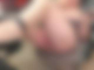 newlisa2018's Live Sex Cam Show