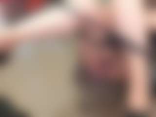 newlisa2018's Live Sex Cam Show
