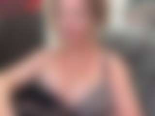 newlisa2018's Live Sex Cam Show