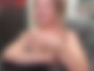 newlisa2018's Live Sex Cam Show