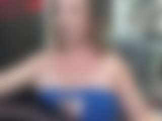 newlisa2018's Live Sex Cam Show