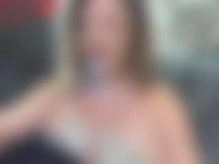 newlisa2018's Live Sex Cam Show