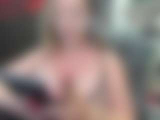 newlisa2018's Live Sex Cam Show