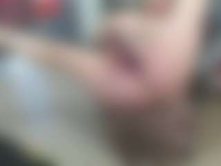 newlisa2018's Live Sex Cam Show
