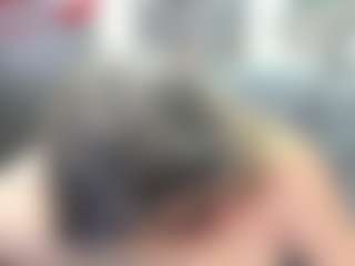 newlisa2018's Live Sex Cam Show