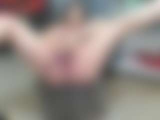newlisa2018's Live Sex Cam Show