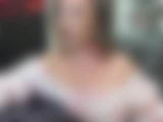 newlisa2018 MILF webcam performer live streaming