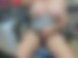 newlisa2018's Live Sex Cam Show