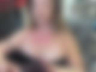 newlisa2018's Live Sex Cam Show