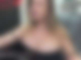 newlisa2018's Live Sex Cam Show