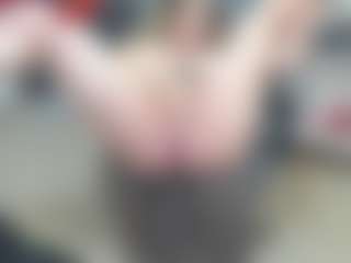 newlisa2018's Live Sex Cam Show