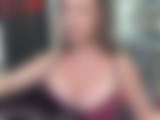 newlisa2018's Live Sex Cam Show