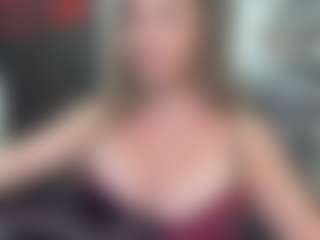 Live cam show with newlisa2018 - New Latina on Milfs Live