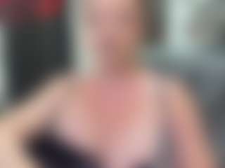 newlisa2018's Live Sex Cam Show
