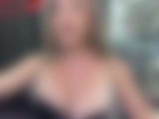 newlisa2018's Live Sex Cam Show