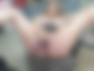 newlisa2018's Live Sex Cam Show