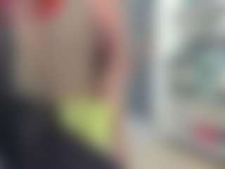 Live cam show with newlisa2018 - Tease MILF on instabang