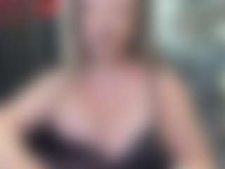 newlisa2018's Live Sex Cam Show
