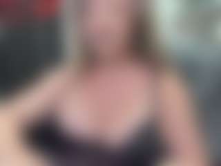 newlisa2018's Live Sex Cam Show