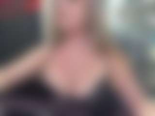Live cam show with newlisa2018 - Gamer MILF on xblisslive.com