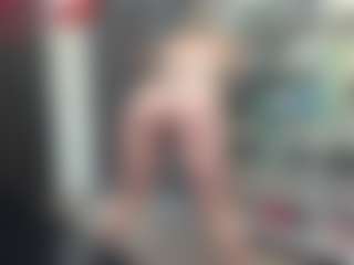 newlisa2018's Live Sex Cam Show