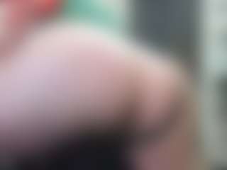 newlisa2018's Live Sex Cam Show