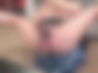 newlisa2018's Live Sex Cam Show