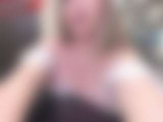 newlisa2018's Live Sex Cam Show