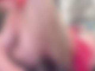 newlisa2018 MILF webcam performer live streaming