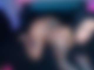 Live cam show with Christina Luvv - Brown Eyes on livesuperchat.net