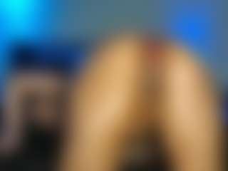 Live cam show with Christina Luvv - Big Ass Big Tits on Camiplay Live