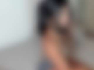 Live cam show with julycorreax - Oil on 1on1-livenow