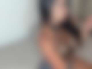 Live cam show with julycorreax - Sexcam on boobsie.com