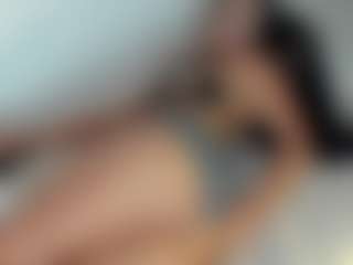 Live cam show with julycorreax - Brown Hair on Soda Cam