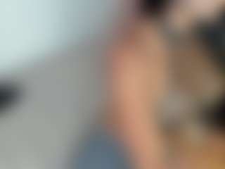 Live cam show with julycorreax - Sexcam on pussylord.com
