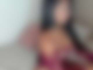 Live cam show with julycorreax - Bikini on studioflirtlive.com